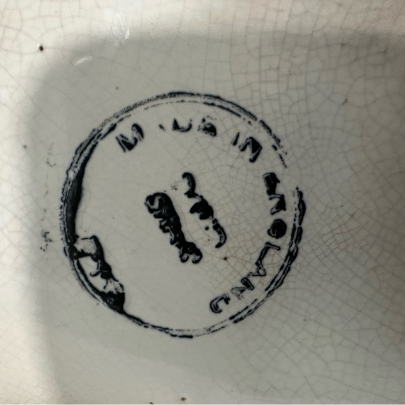 David Sharp Ceramics (Rye) Large Pale Blue & White Badger With Floral Decoration - Picture 12 of 12